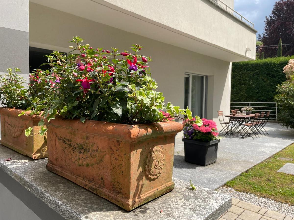 My Humble House -Appartamento In Villa Con Vista Lago Oggiono Екстериор снимка